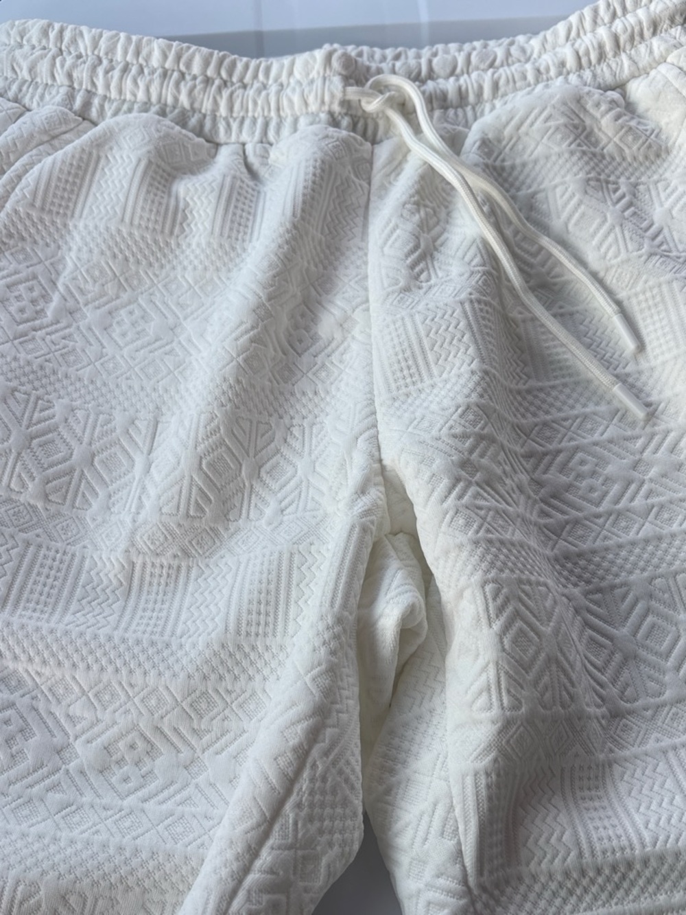 Level 10 Men's White Textured Drawstring Athletic Shorts